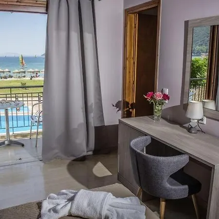 Sunwaves Beach Hotel