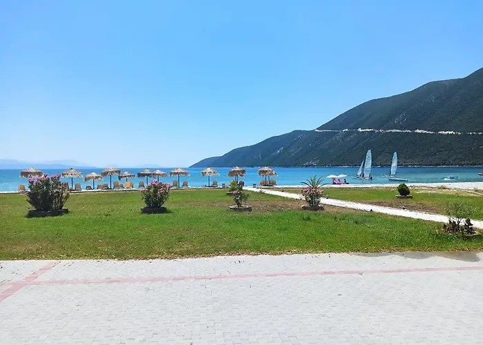 Sunwaves Beach Vasiliki (Lefkada)