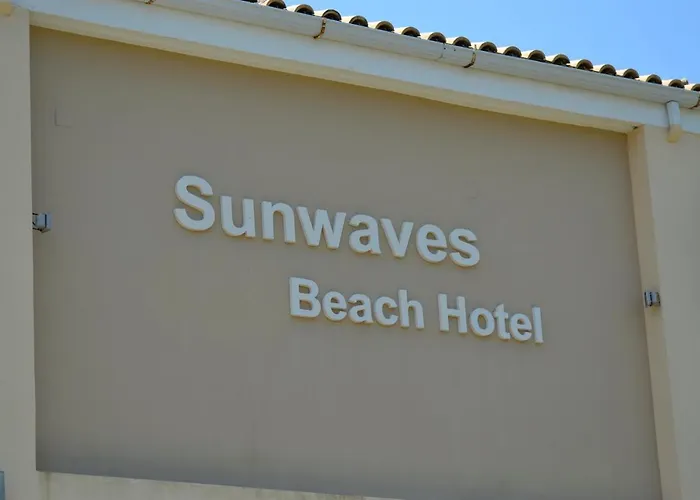 Sunwaves Beach 2* Vasiliki (Lefkada)